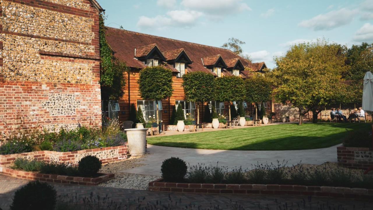 Отель The Grosvenor Stockbridge Стокбридж Экстерьер фото